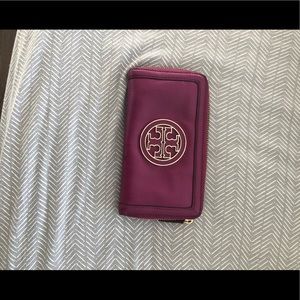 Tory Burch wallet